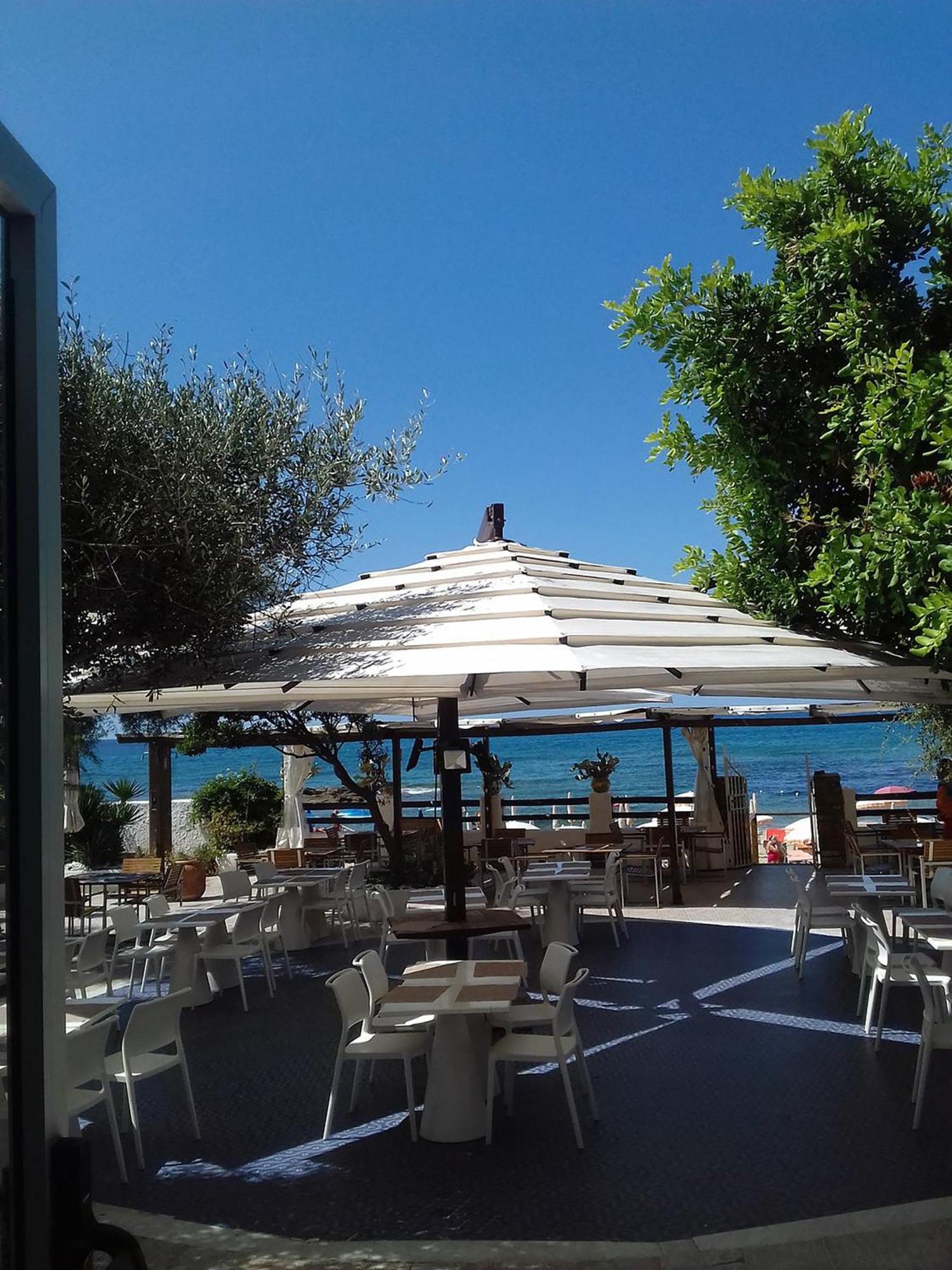 Hotel E Residence Il Faro Acciaroli Bagian luar foto